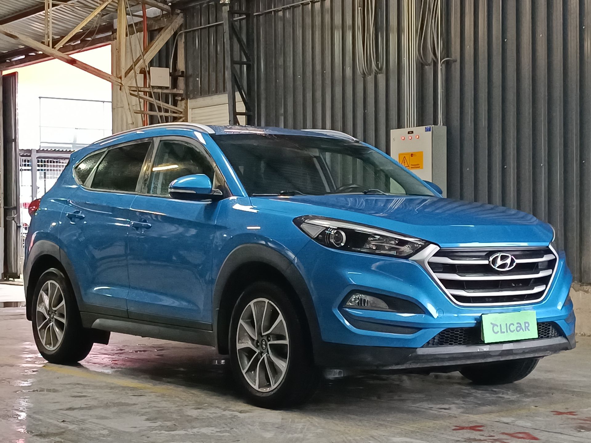HYUNDAI