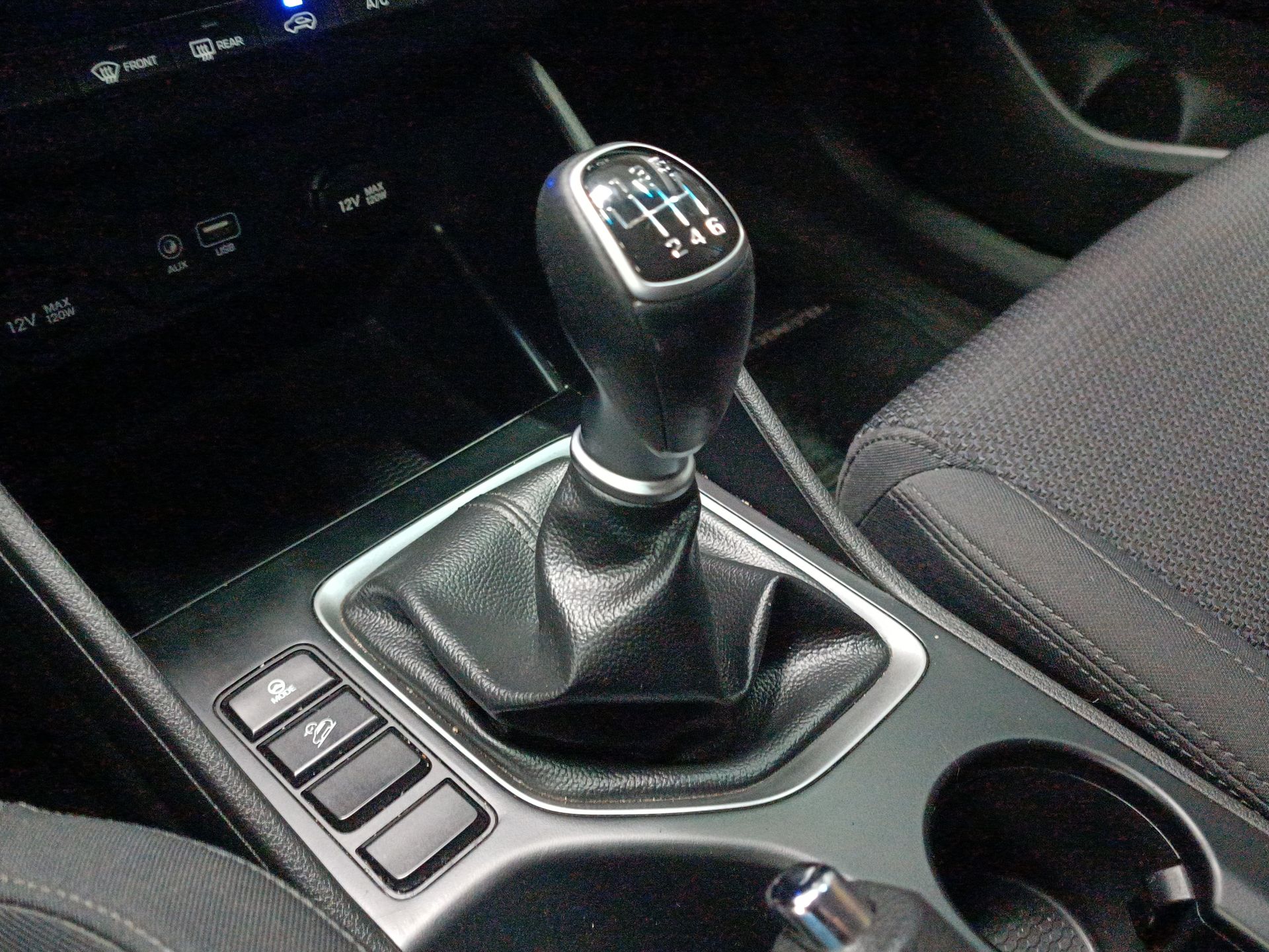 HYUNDAI - 26