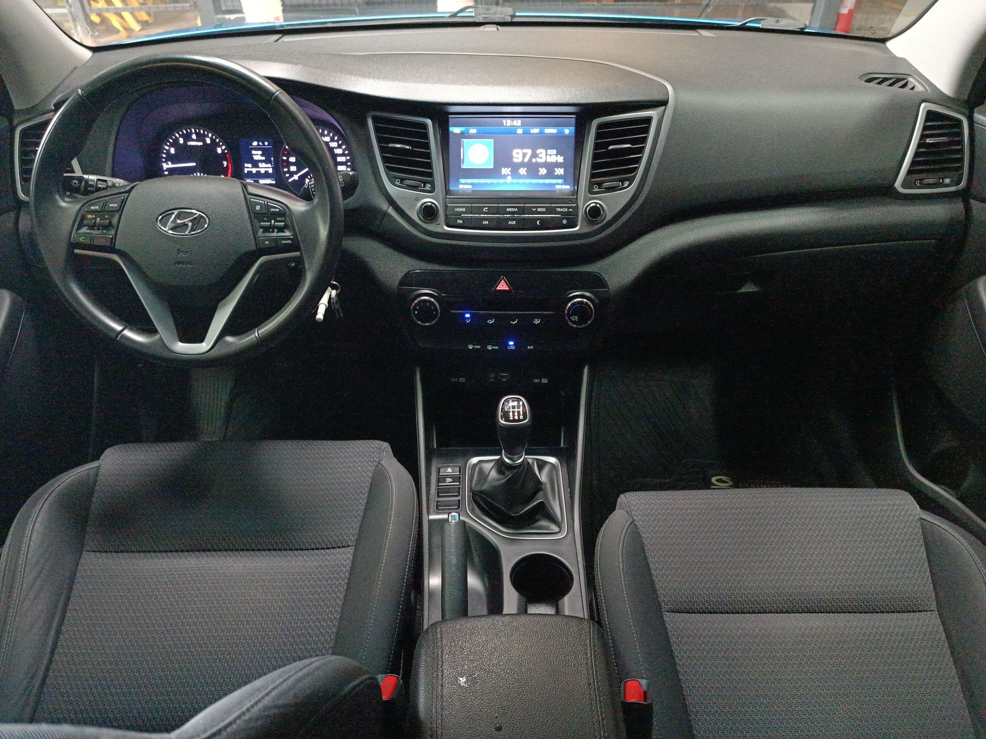 HYUNDAI - 27
