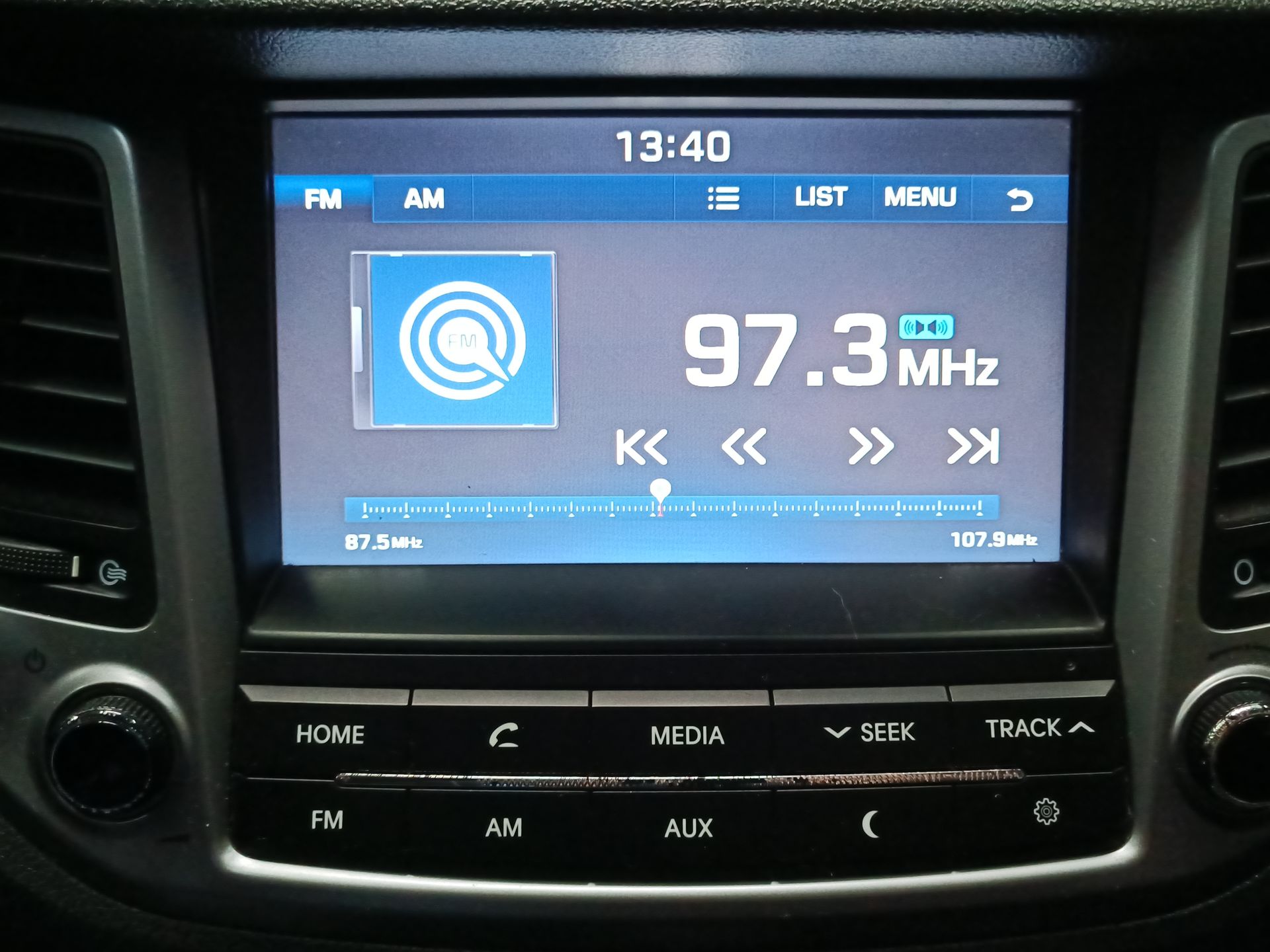 HYUNDAI - 23