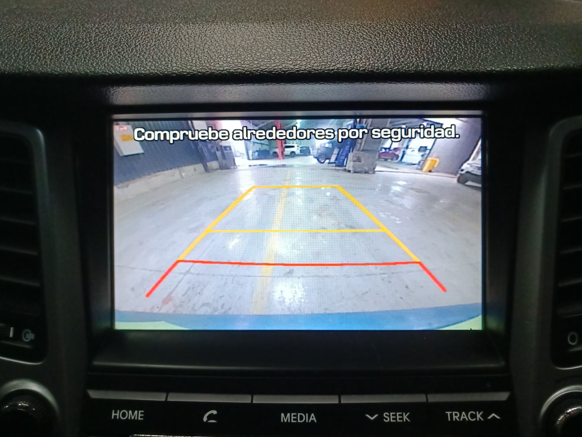 HYUNDAI - 24