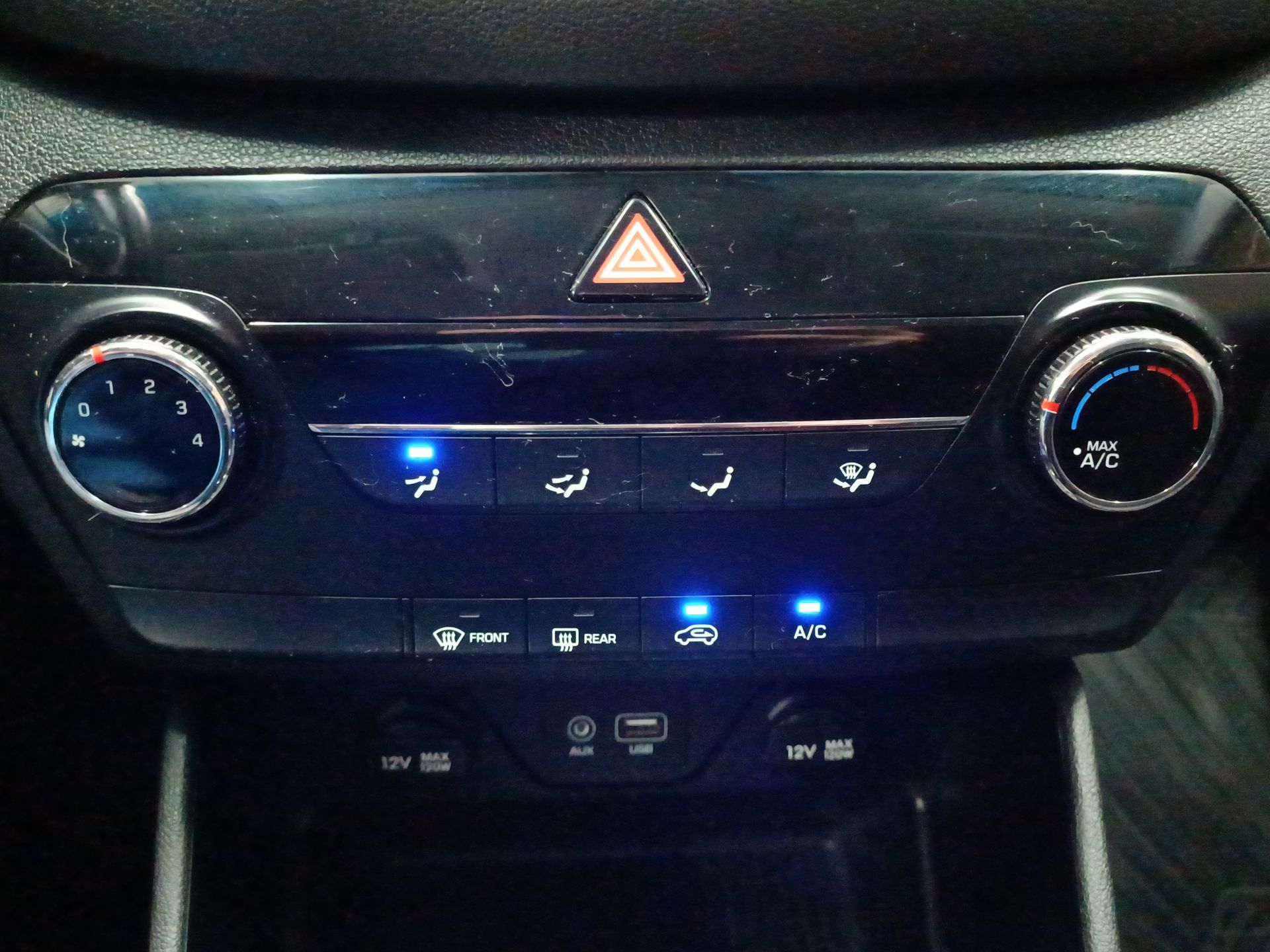 HYUNDAI - 25