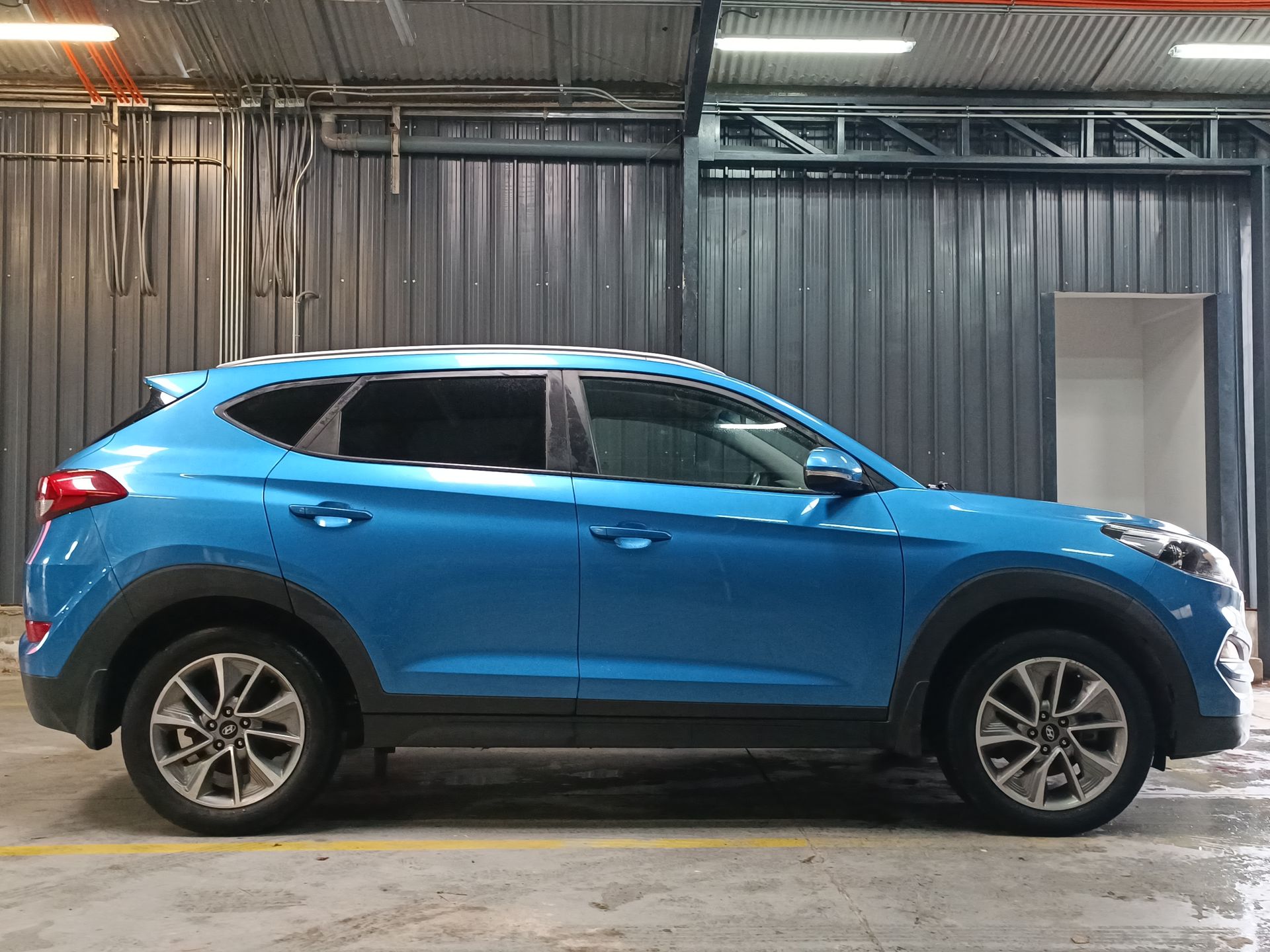 HYUNDAI - 8
