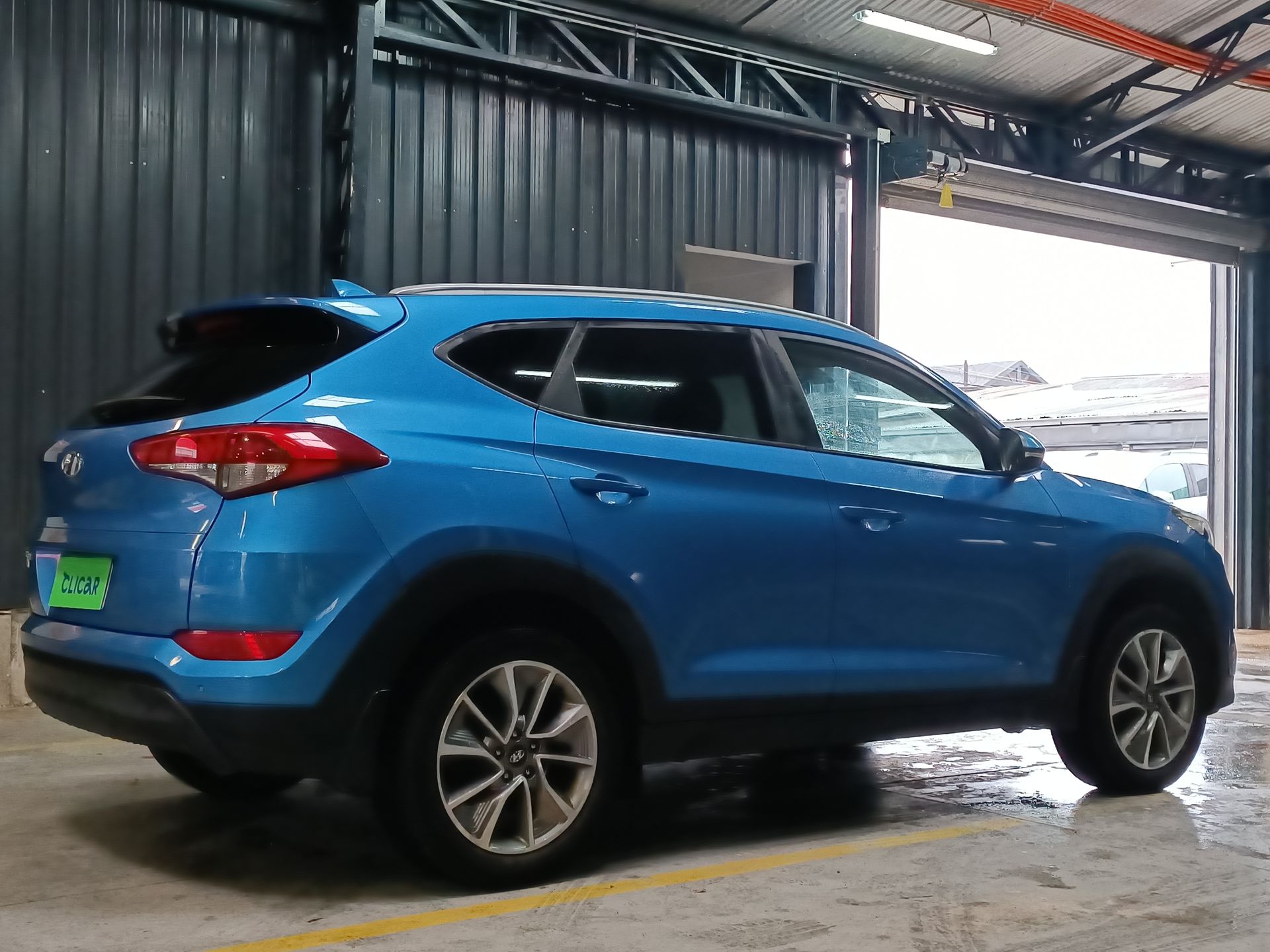 HYUNDAI - 7
