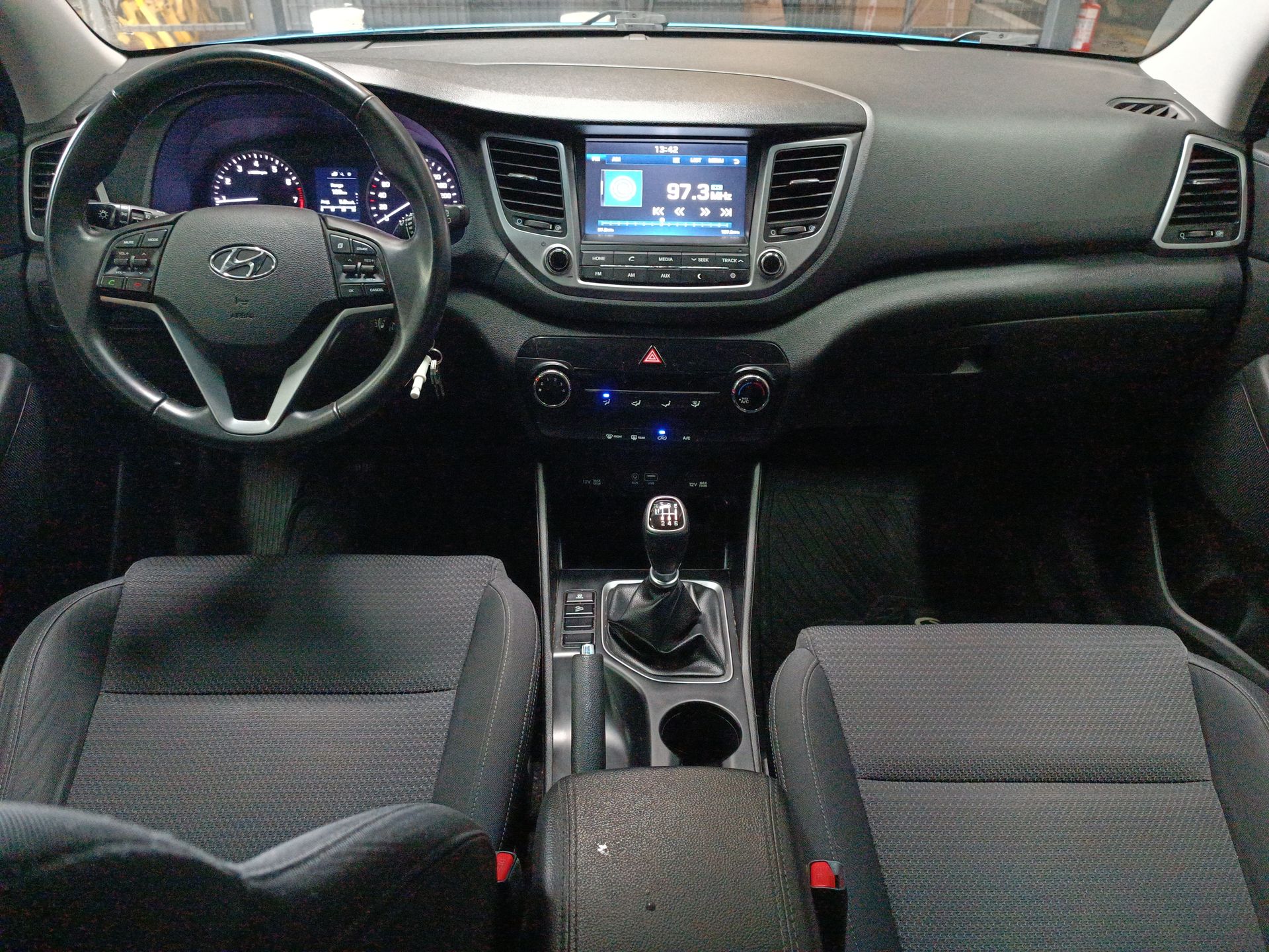 HYUNDAI - 9