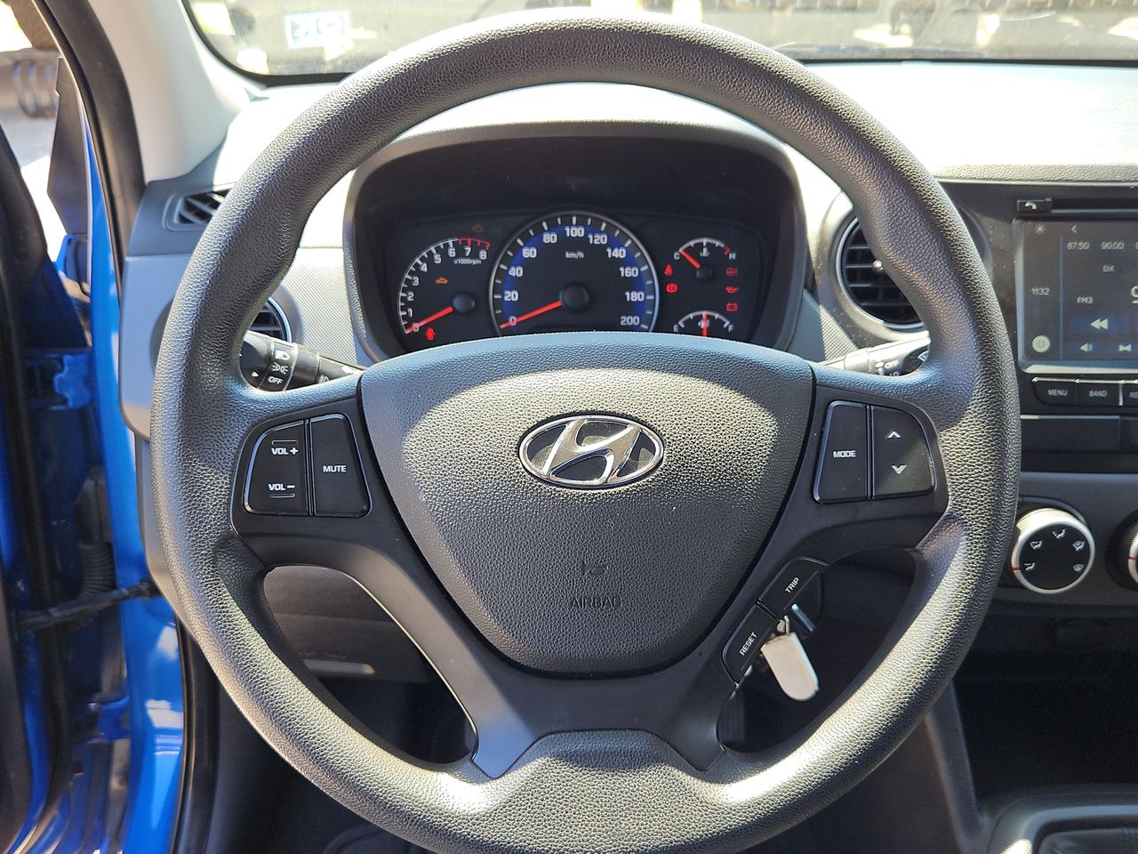 HYUNDAI - 25