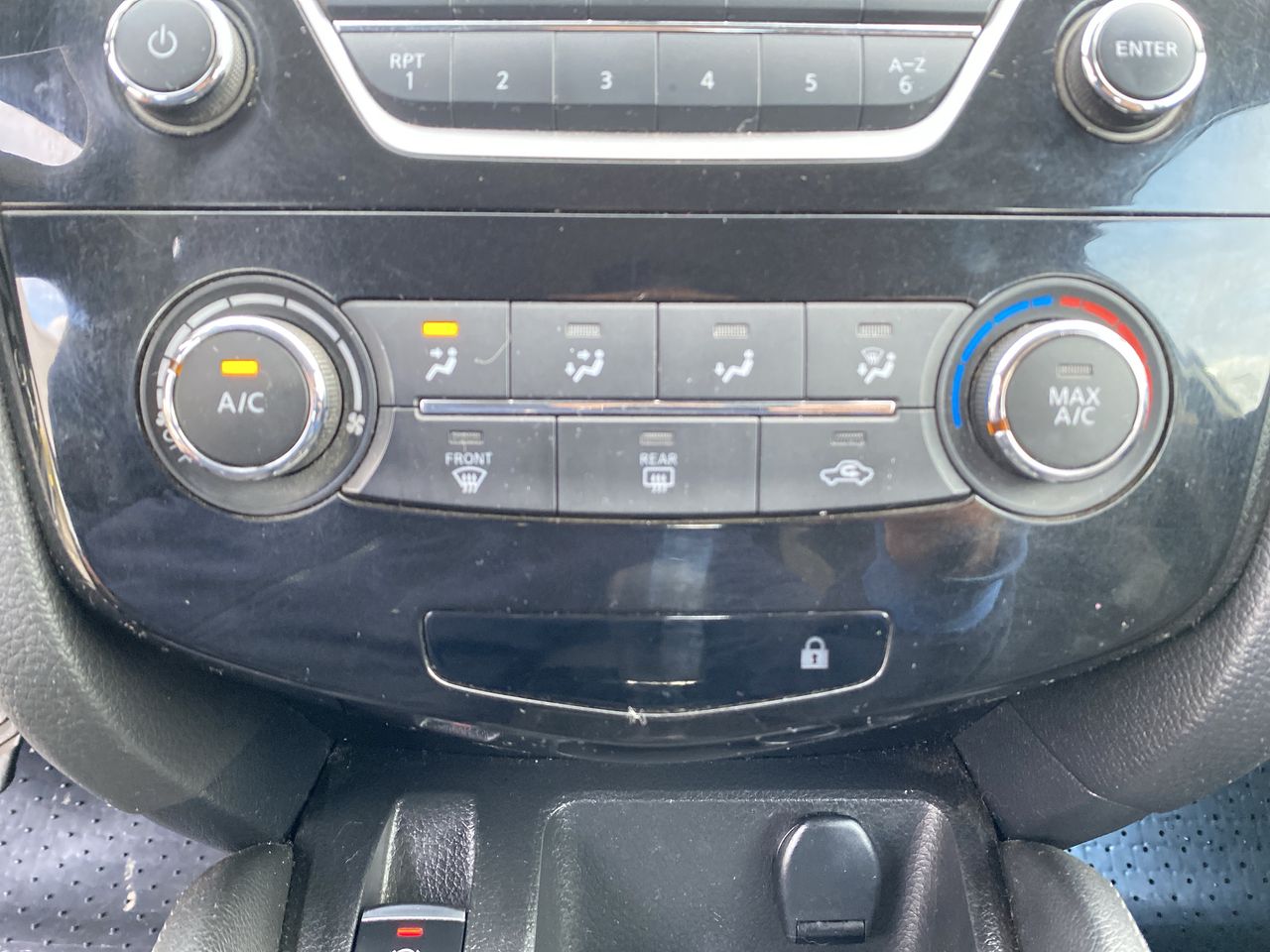 NISSAN - 27