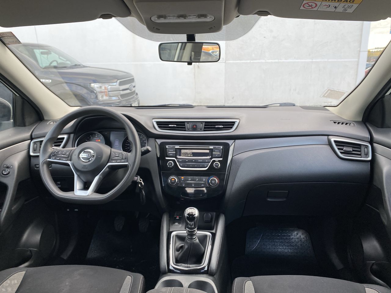 NISSAN - 29