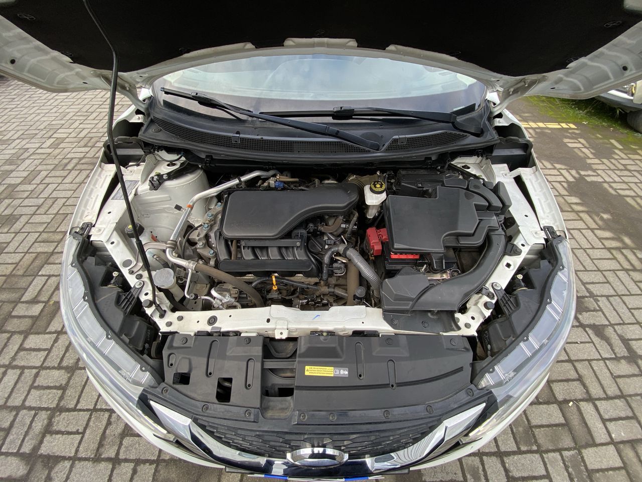 NISSAN - 16