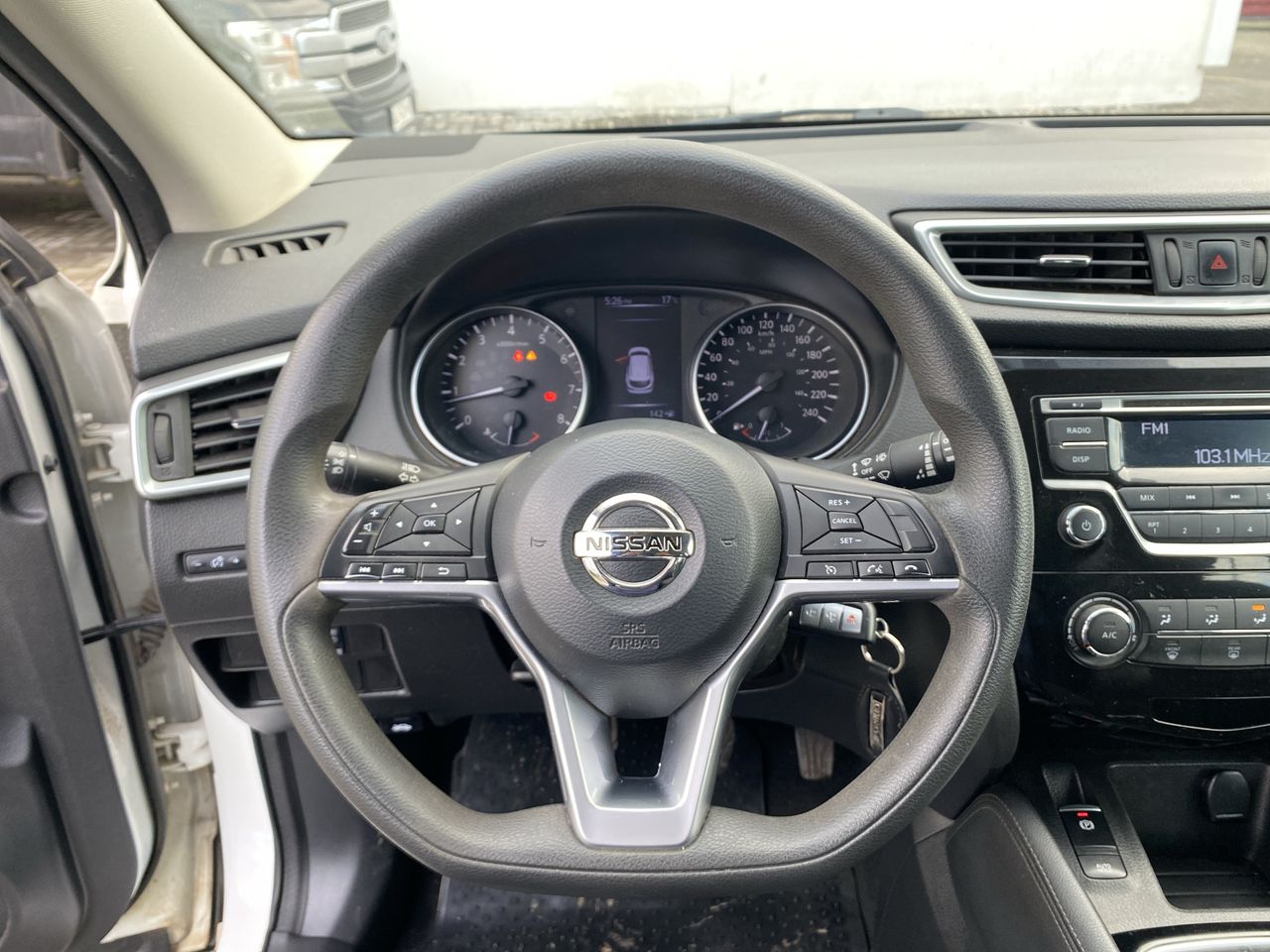 NISSAN - 23