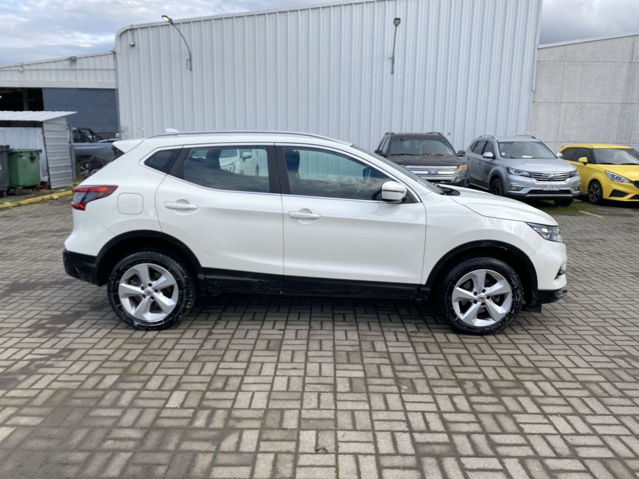 NISSAN - 8
