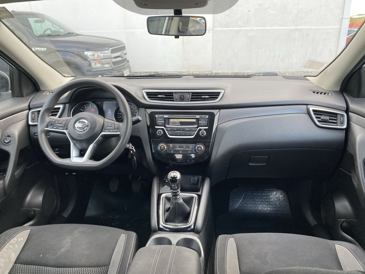 NISSAN - 9
