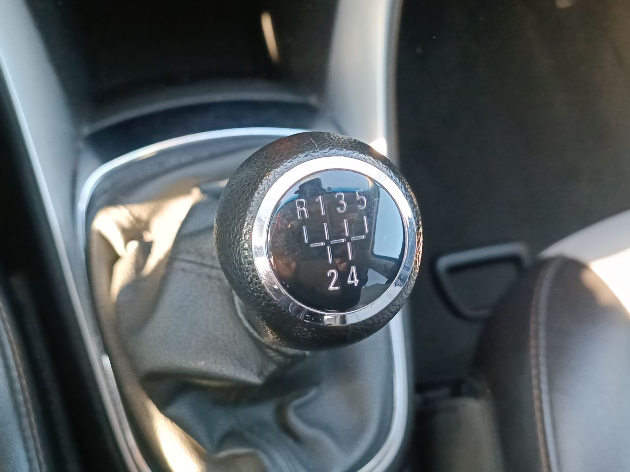CHEVROLET - 32
