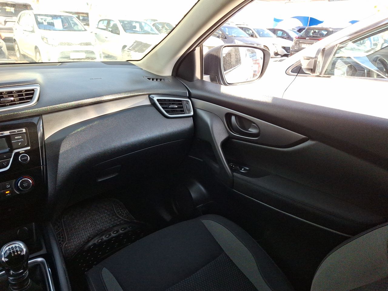 NISSAN - 10