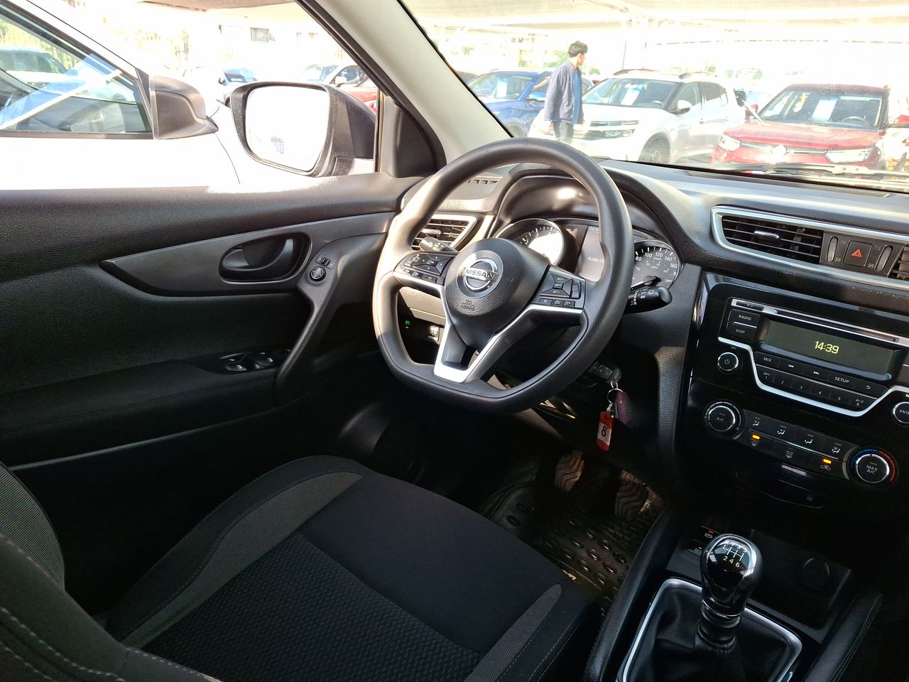 NISSAN - 16
