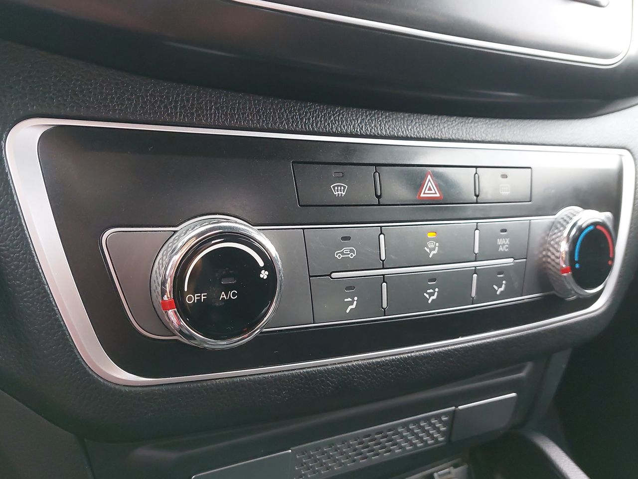 SSANGYONG - 28