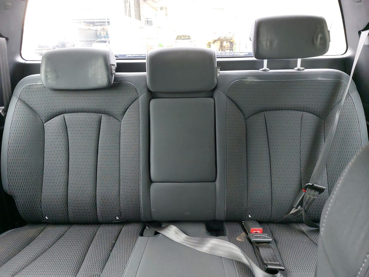 SSANGYONG - 31