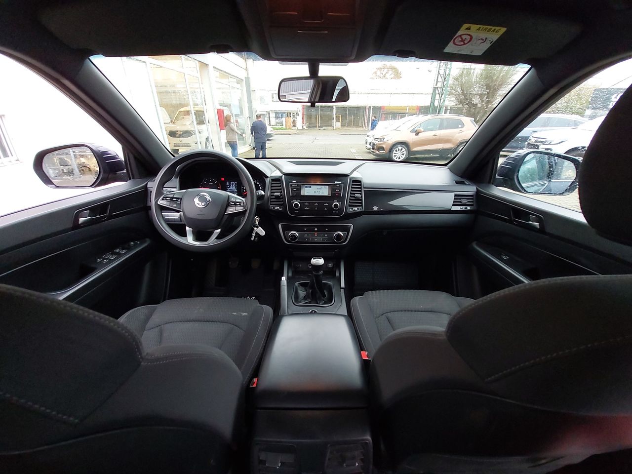 SSANGYONG - 16
