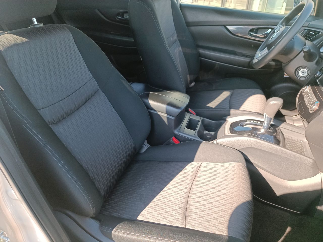 NISSAN - 33