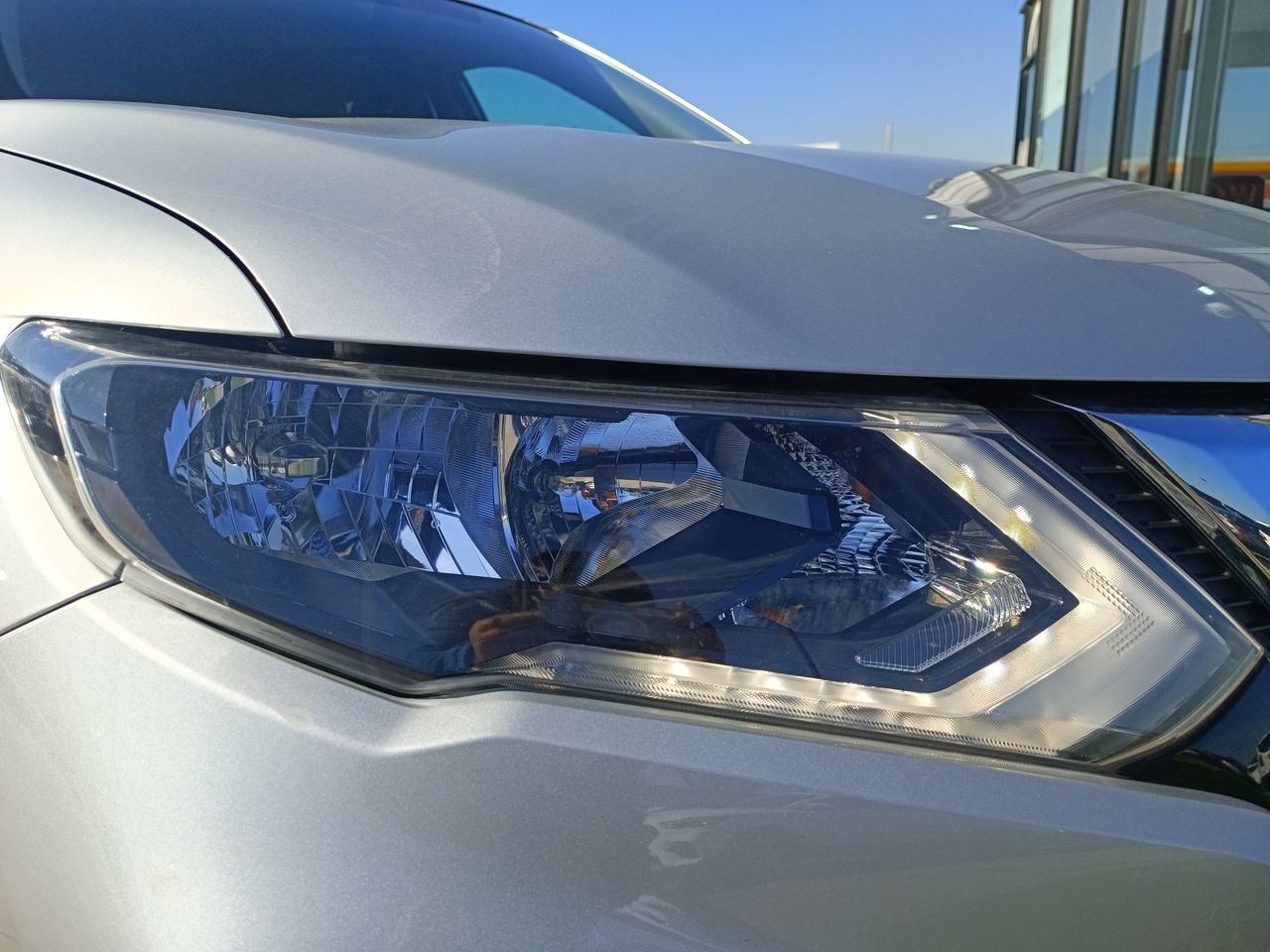 NISSAN - 19