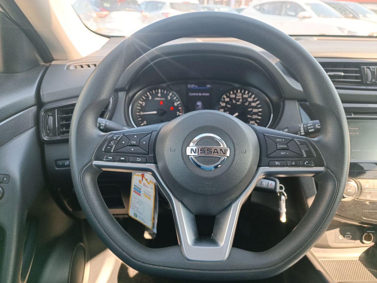 NISSAN - 25