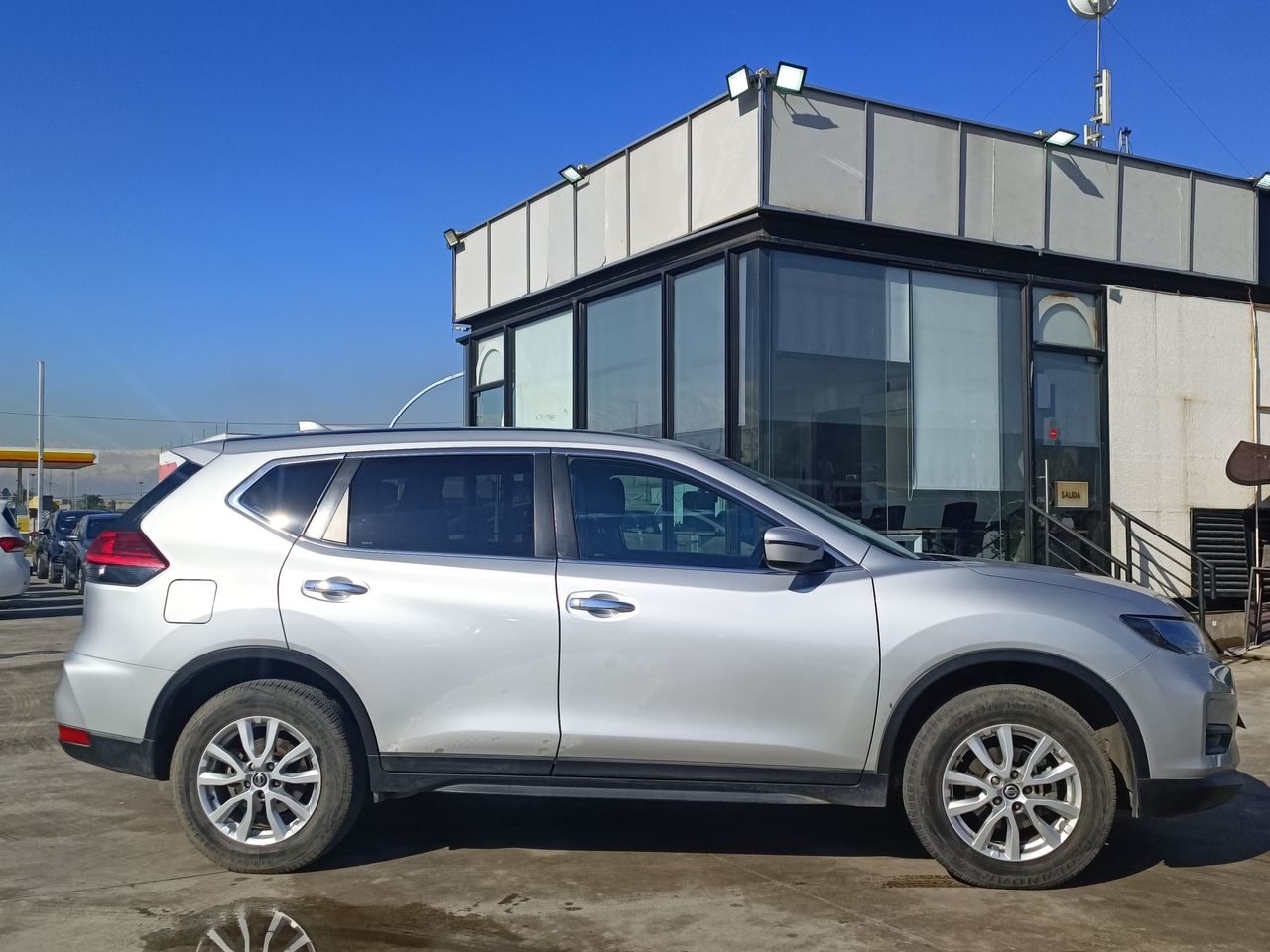 NISSAN - 8