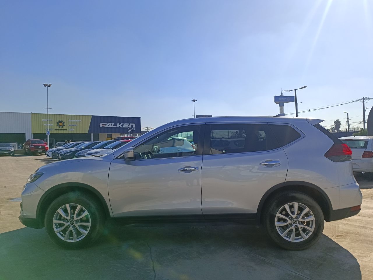 NISSAN - 4