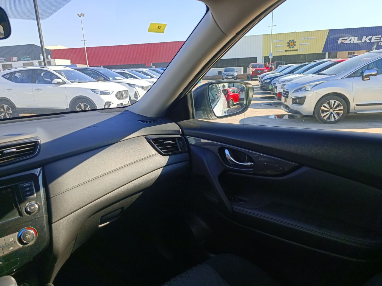 NISSAN - 10