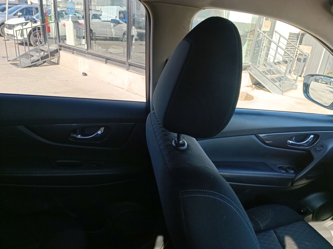 NISSAN - 15
