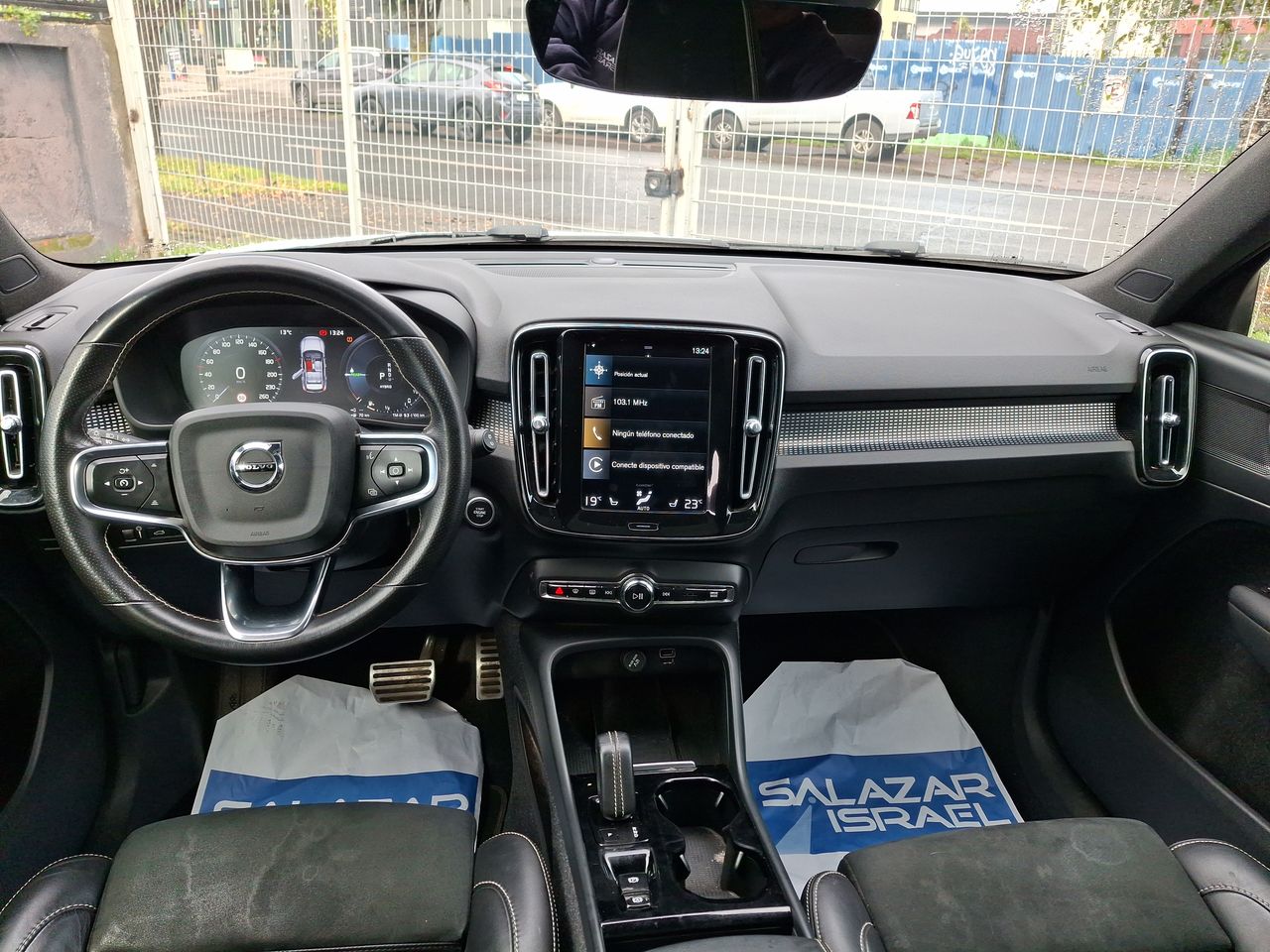 VOLVO - 32