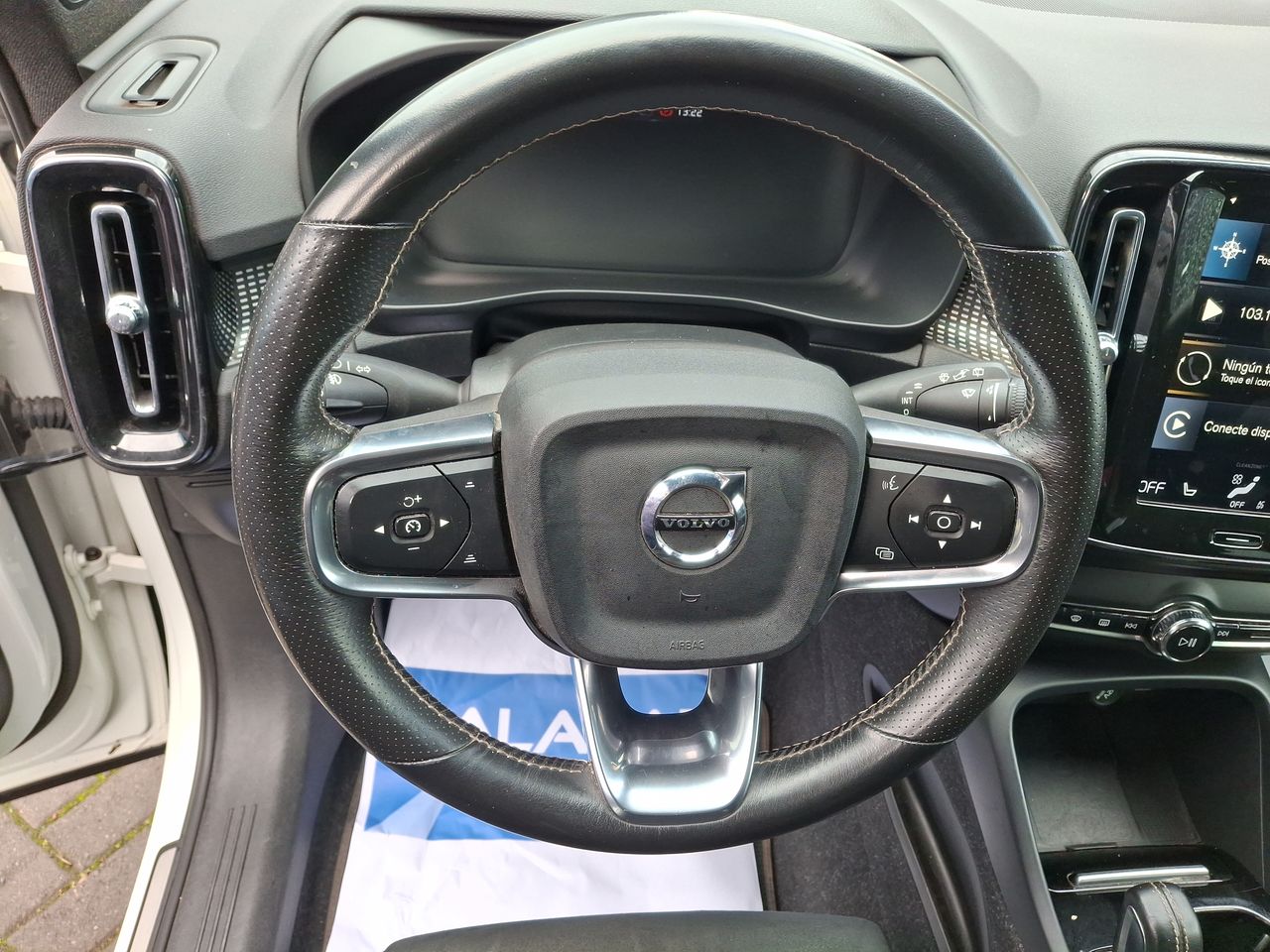 VOLVO - 25