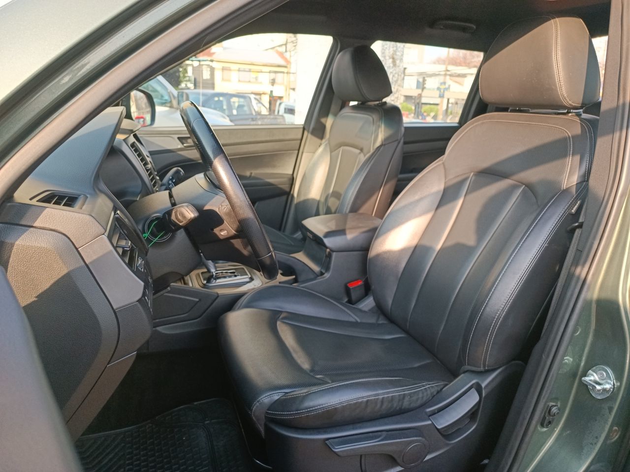 SSANGYONG - 24
