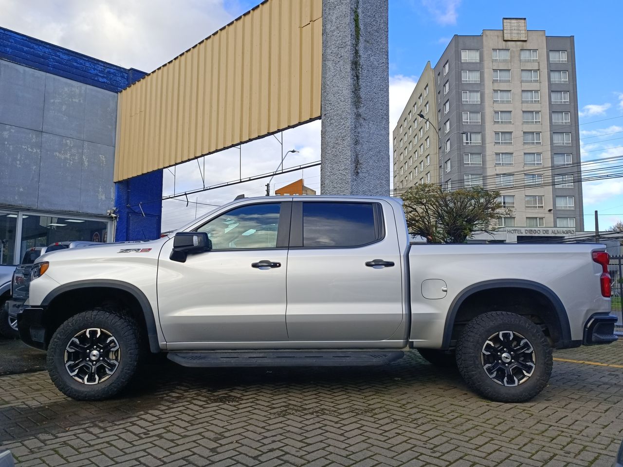 CHEVROLET - 4