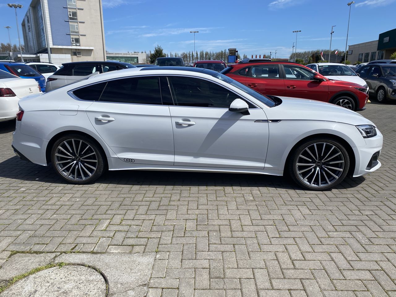 AUDI - 7