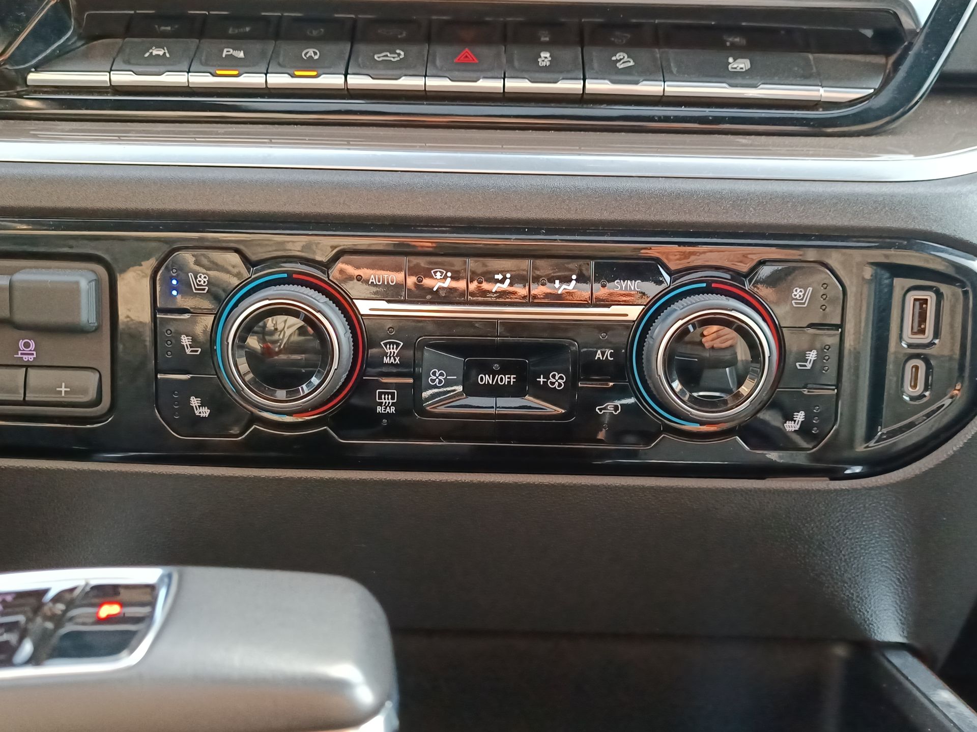 CHEVROLET - 25