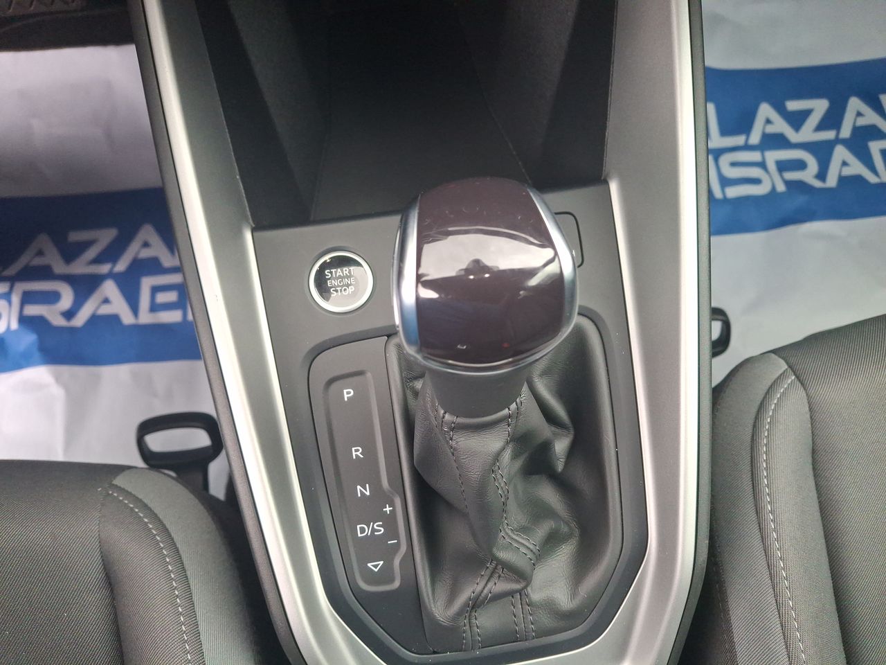 AUDI - 29