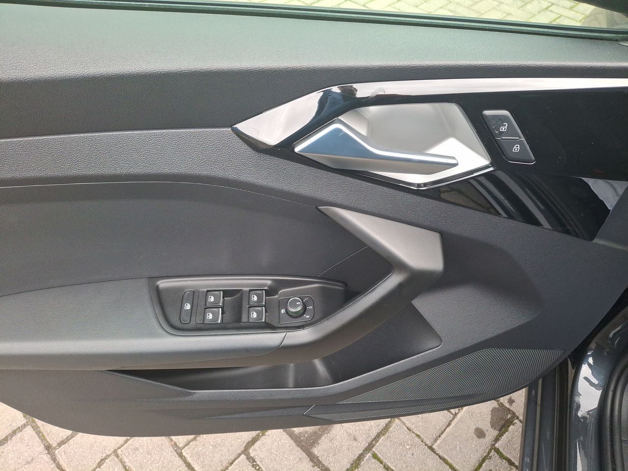AUDI - 21