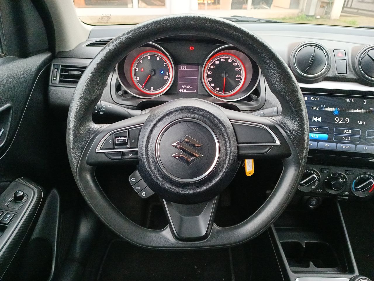 SUZUKI - 25