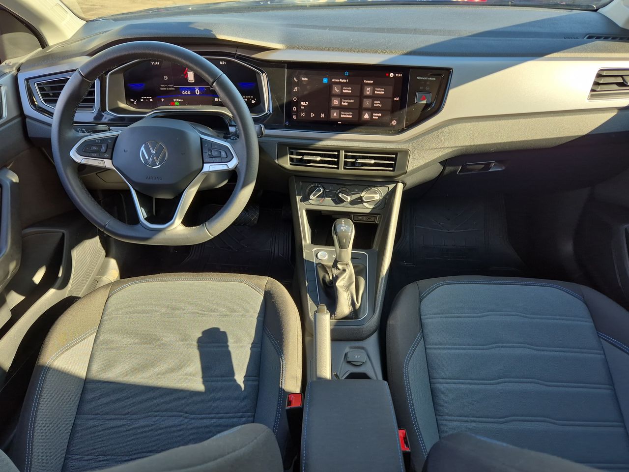 VOLKSWAGEN - 27