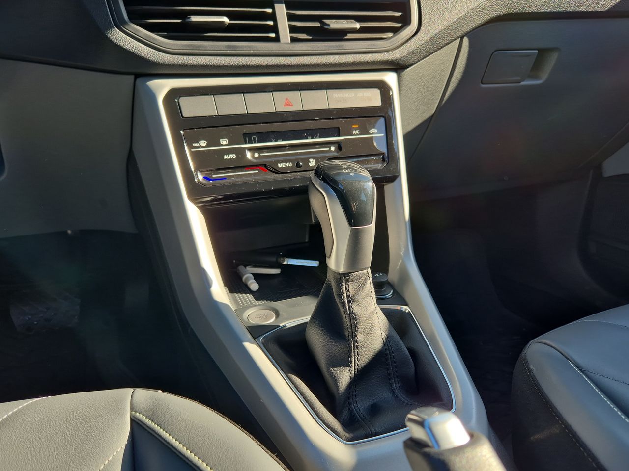 VOLKSWAGEN - 26