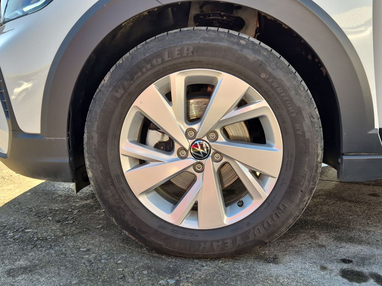 VOLKSWAGEN - 17