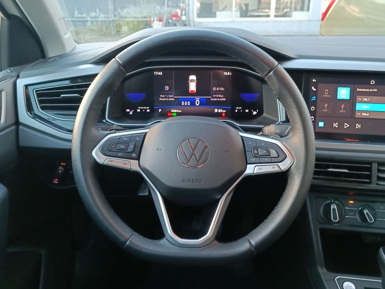 VOLKSWAGEN - 25