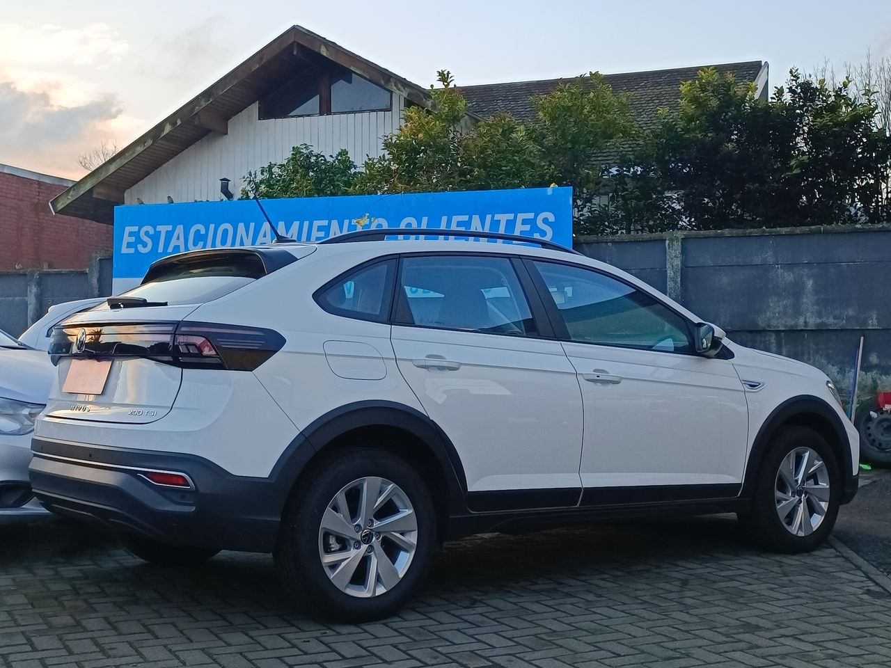 VOLKSWAGEN - 7