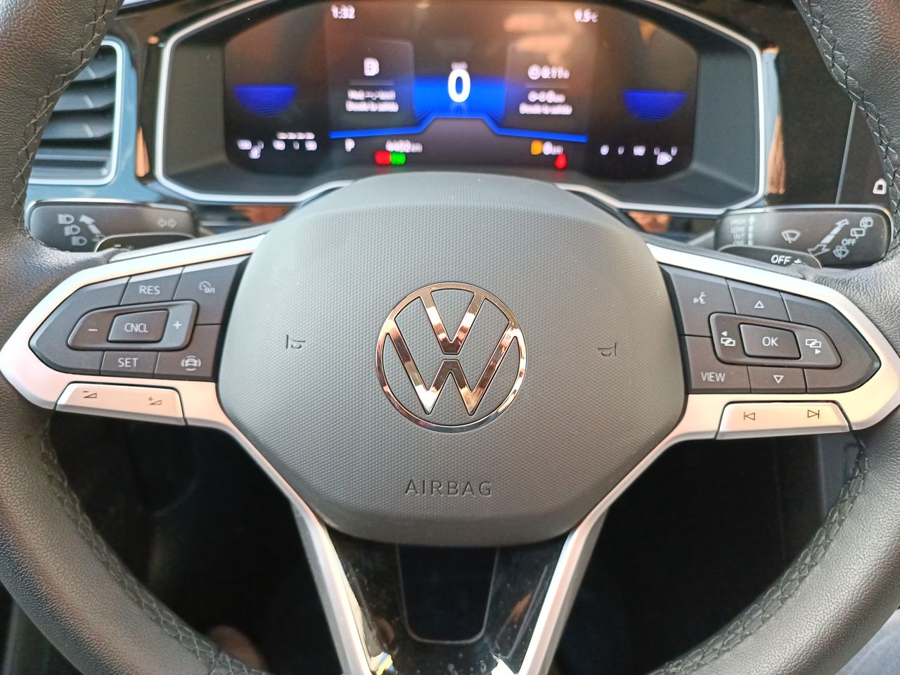 VOLKSWAGEN - 26