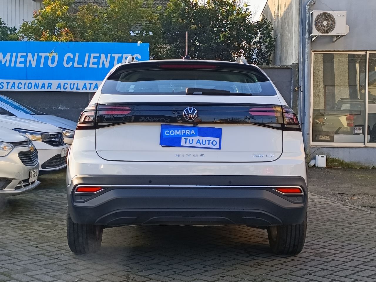 VOLKSWAGEN - 6