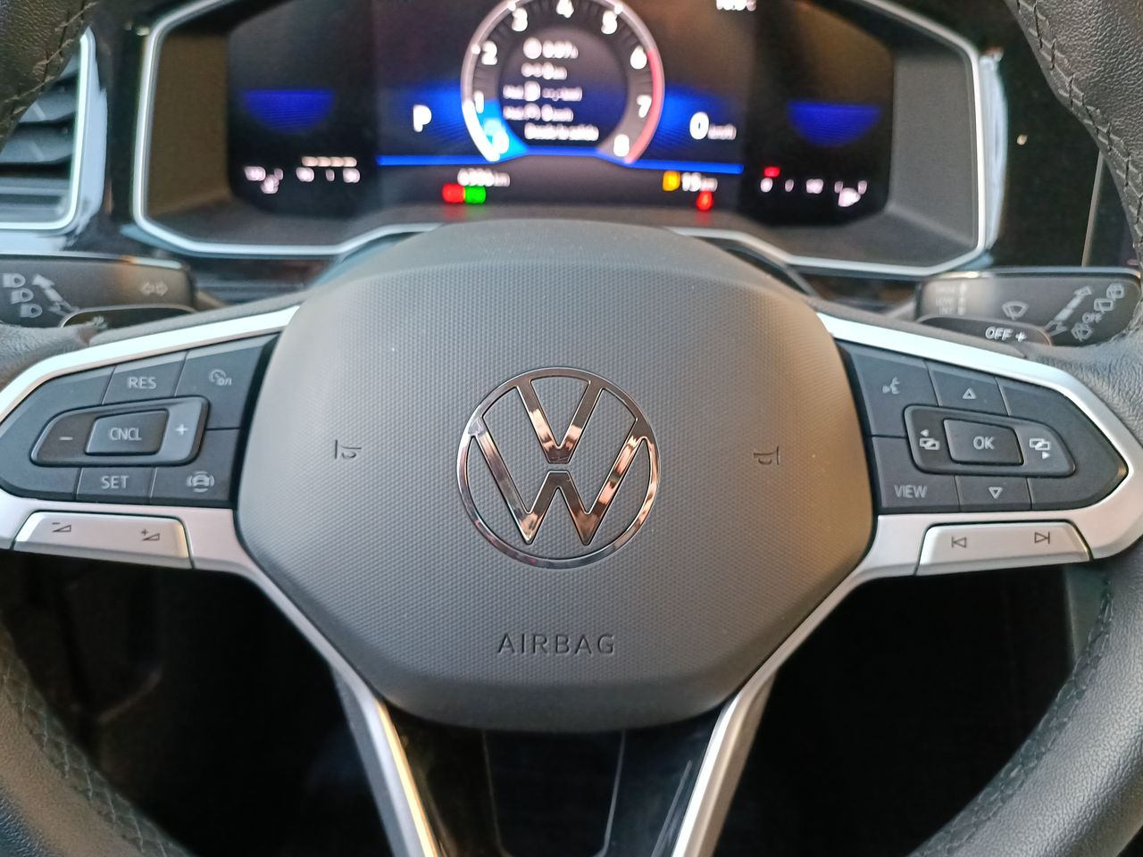 VOLKSWAGEN - 26