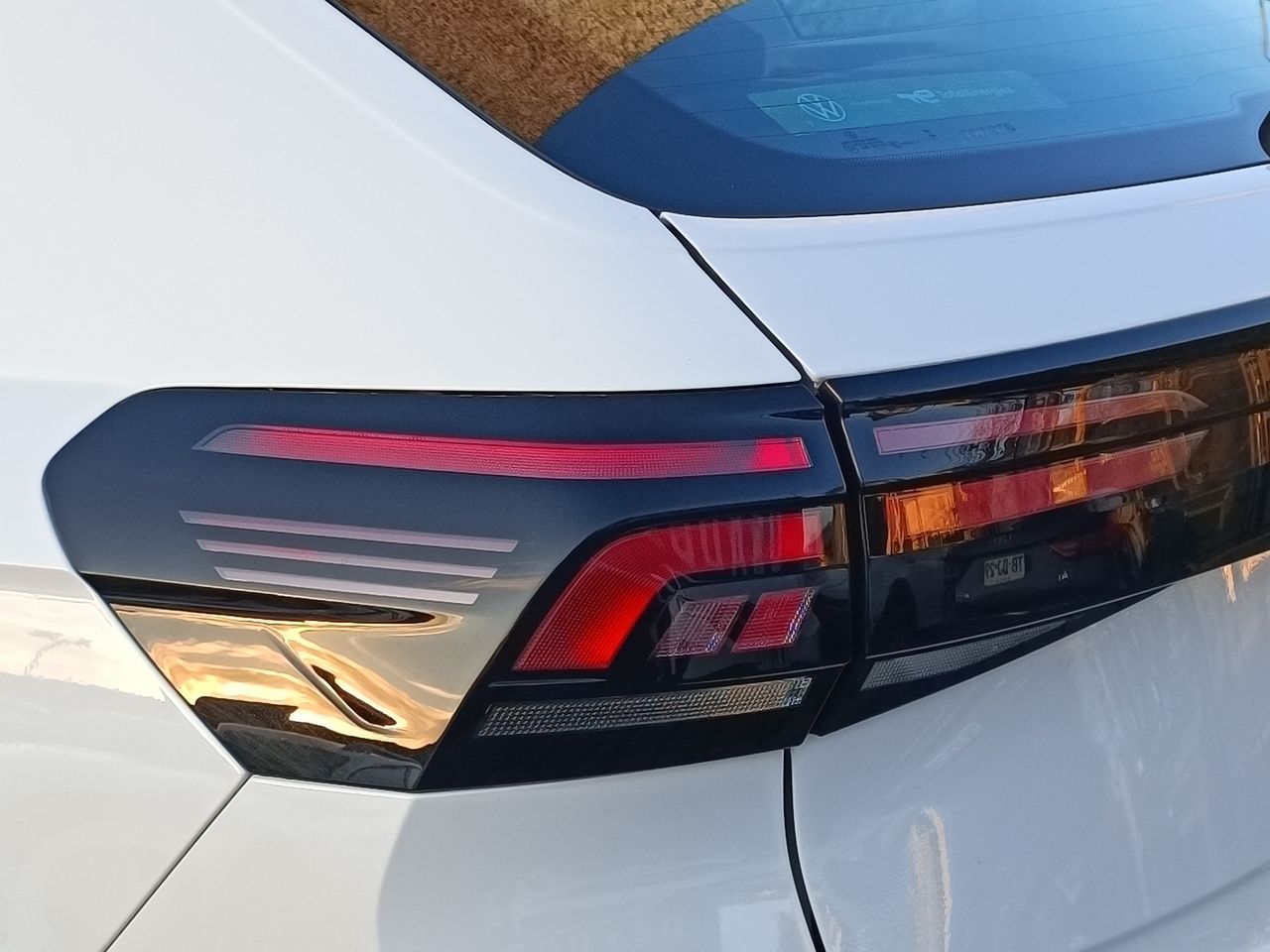 VOLKSWAGEN - 20