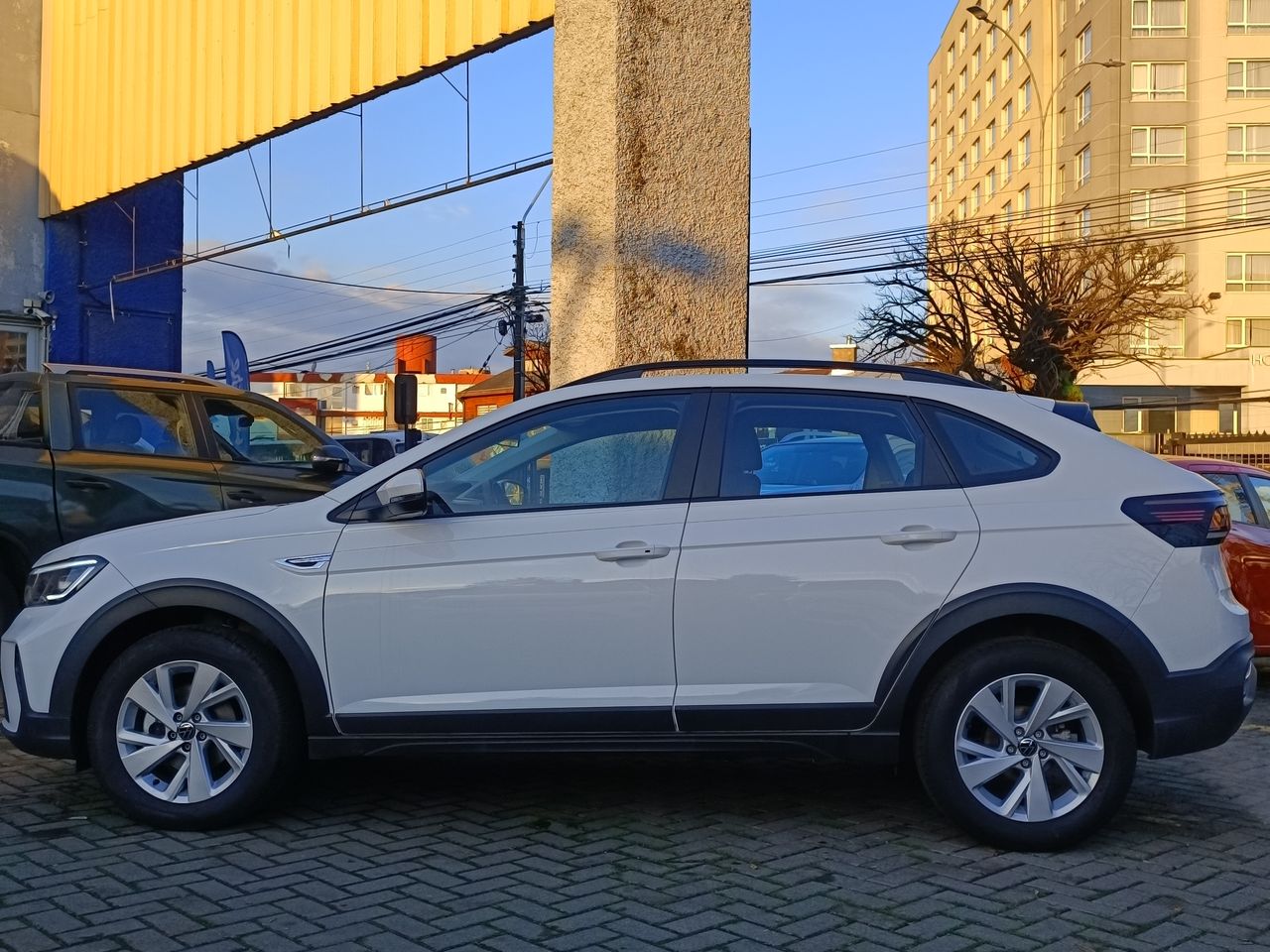 VOLKSWAGEN - 4