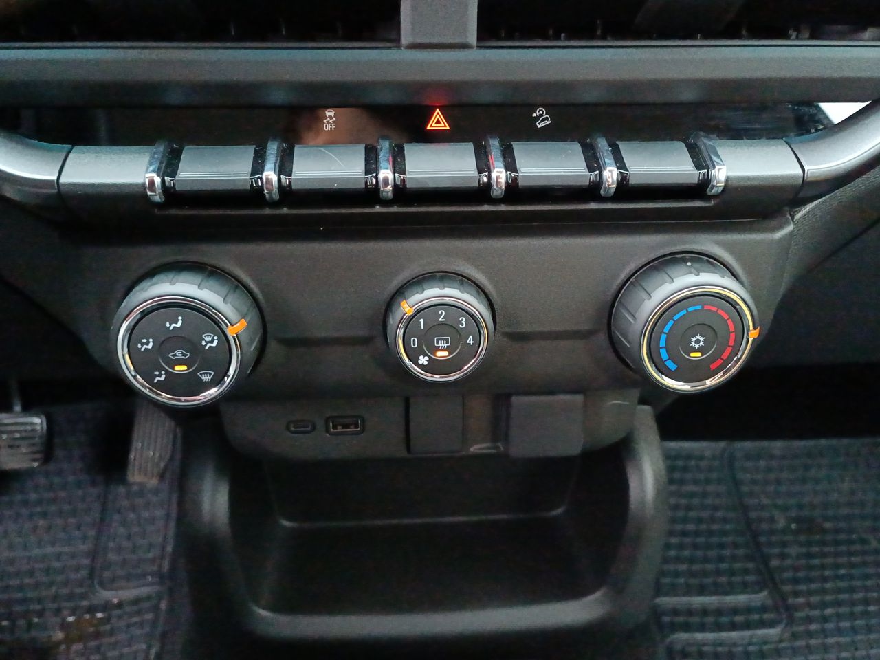 CHEVROLET - 30
