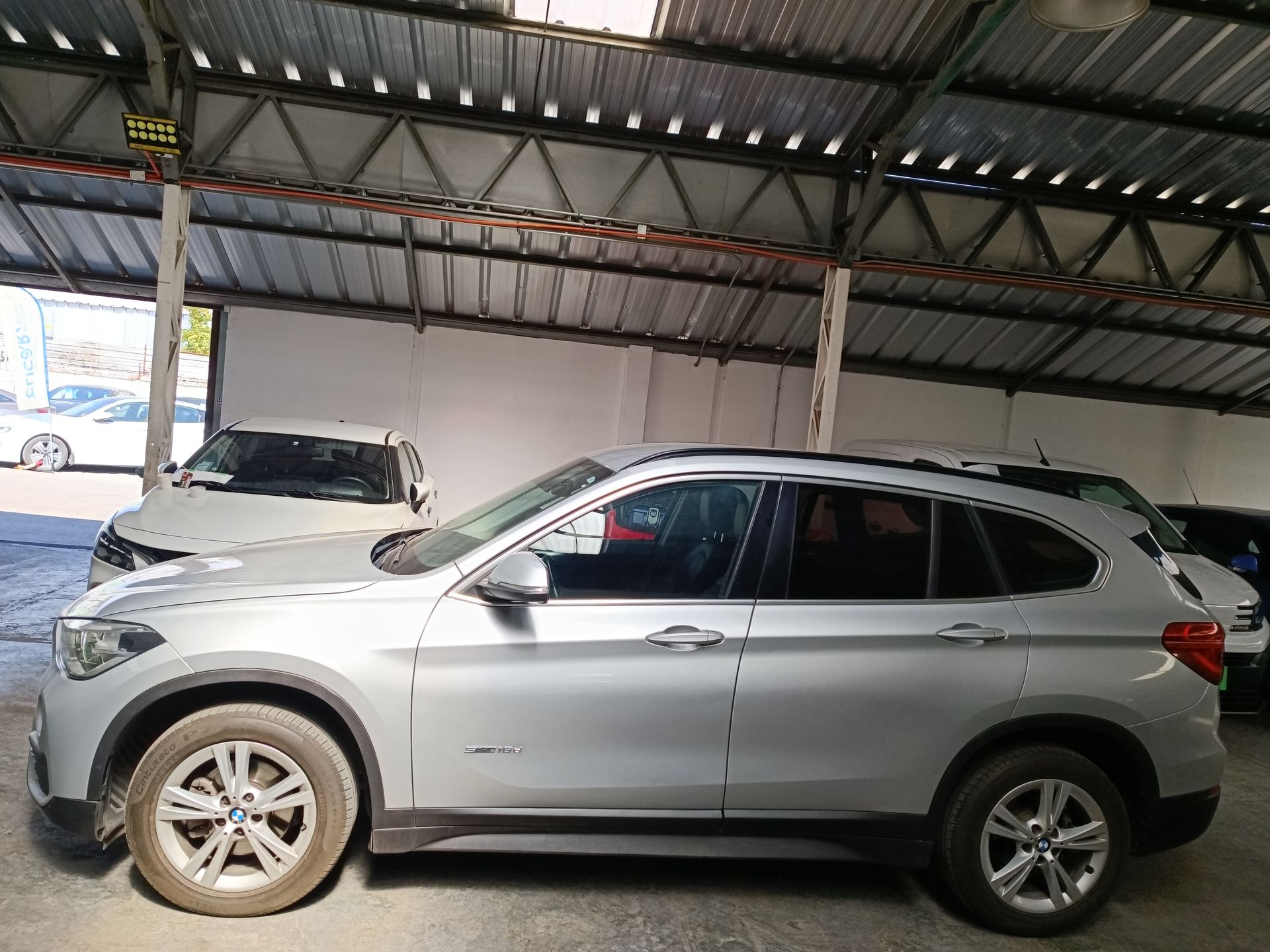 BMW - 4